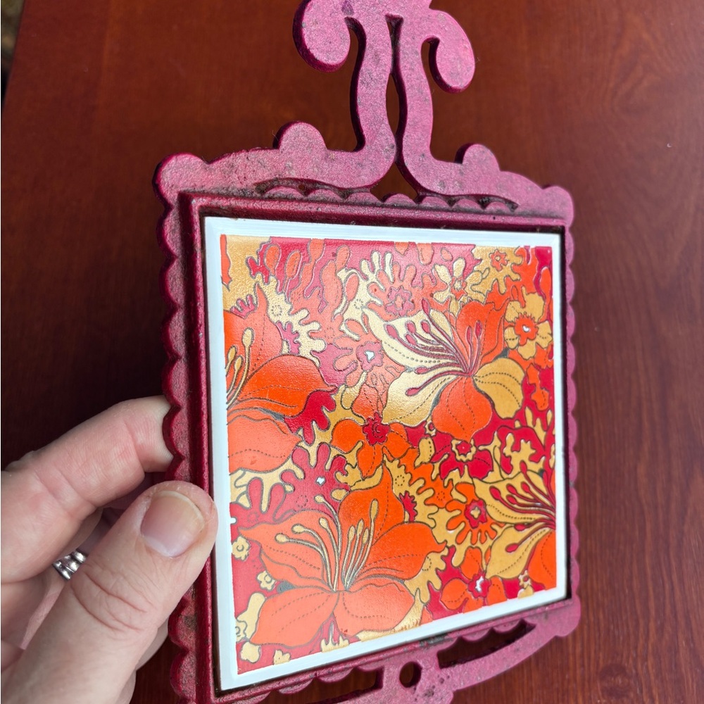 Vintage Kitchen Trivet with Floral Tile Made in Japan - Picture 4 of 10